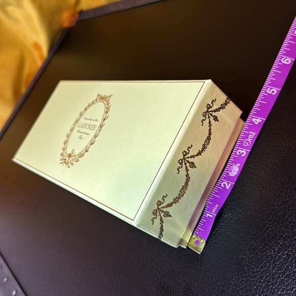 Laduree Pistachio Green Box Long - Picture 7 of 7